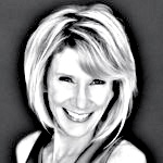 Julie Kelly artist photo