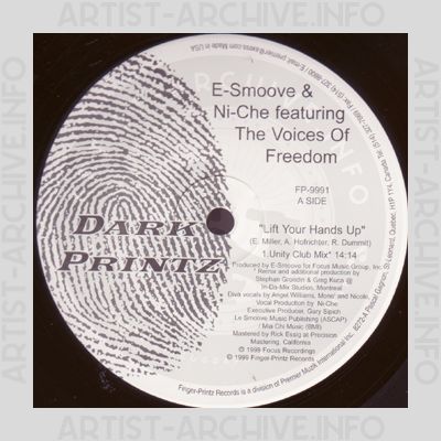 E-Smoove & Ni-Che feat. The Voices Of Freedom - Lift Your Hands Up